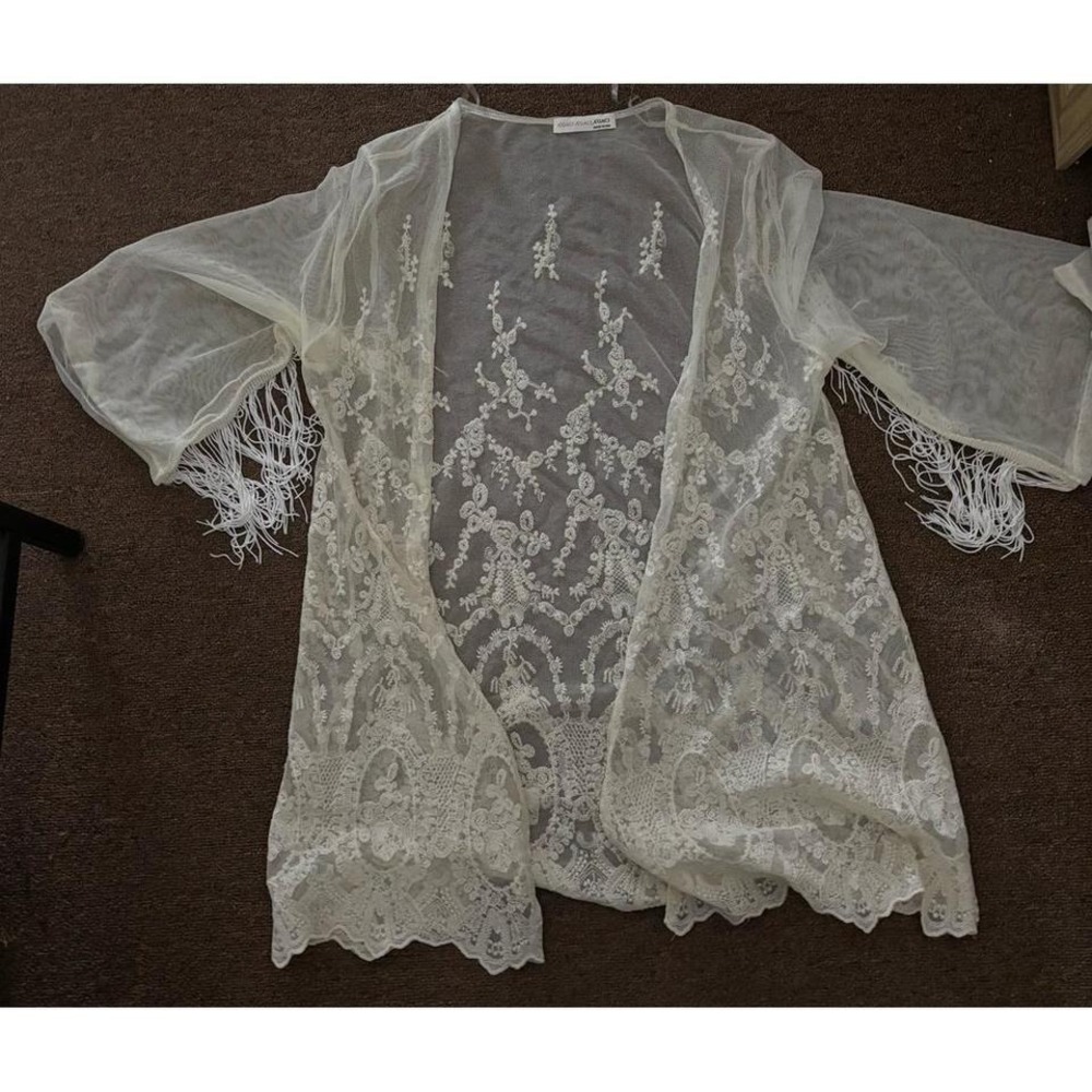 A'gaci off white lace embroidered kimono one size